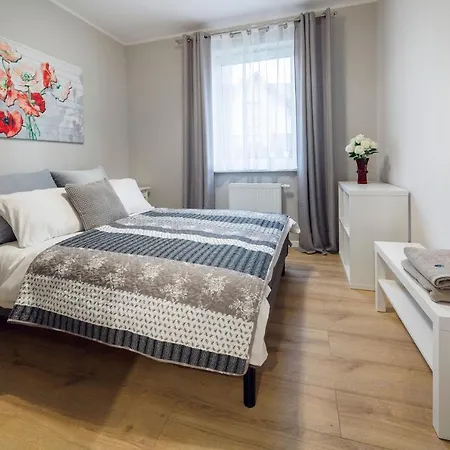 Apartment Liliowa 4 Z Tarasem