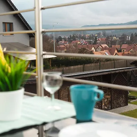 Liliowa 4 Z Tarasem * 쿠도바-즈루이